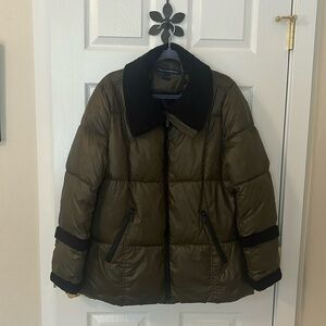 French Connection Like New Puffer Jacket with Sherpa-like trim Size Large
